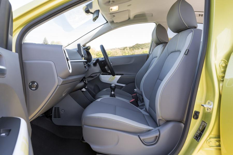Интерьер Kia Picanto X-Line (JA) 2018 года  (UK) (фото 20 из 31)